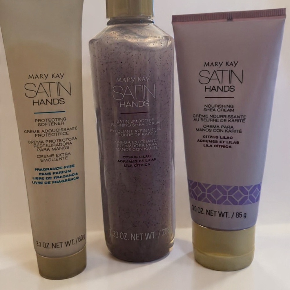 Mary Kay Satin Hands Set-Citrus Lilac